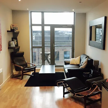 Leeds Riverside Apartment
